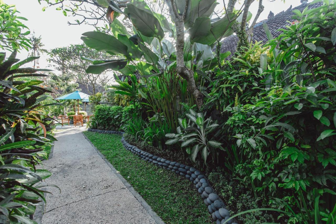 Kishi-Kishi Artvilla Blahbatu Ngoại thất bức ảnh