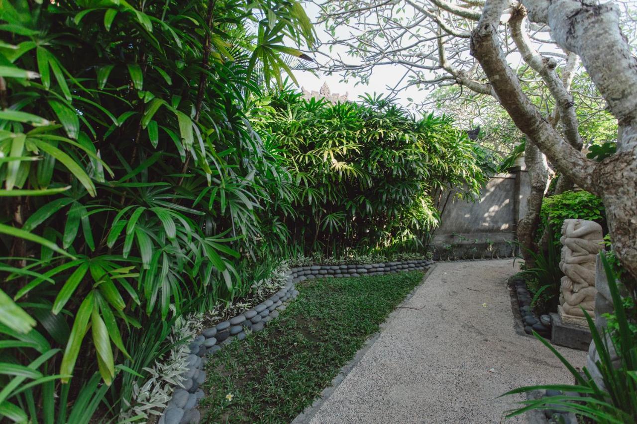 Kishi-Kishi Artvilla Blahbatu Ngoại thất bức ảnh
